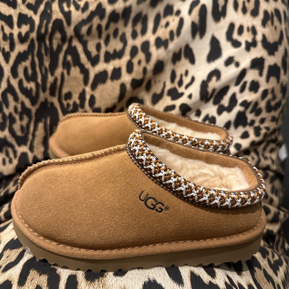 Toddler Tasman UGGs- size 10